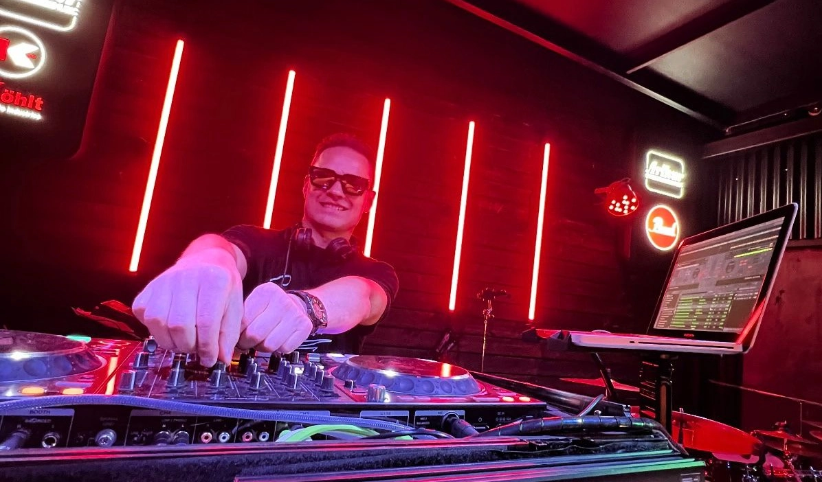 Cris brown Dj